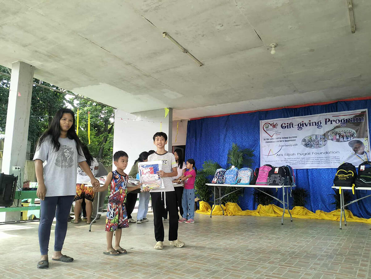 Aris Elijah Pugal Foundation - Lamut Central Elementary School - Gift Giving Program