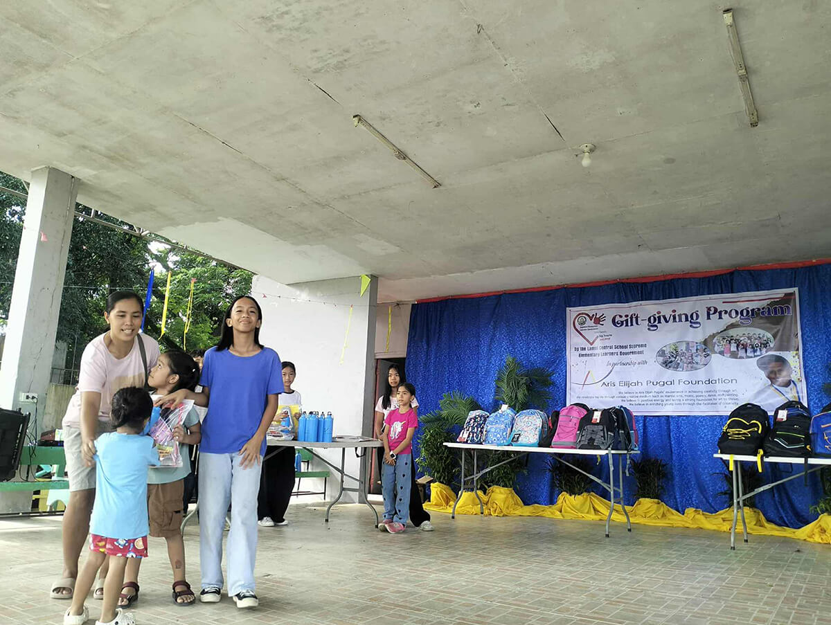Aris Elijah Pugal Foundation - Lamut Central Elementary School - Gift Giving Program