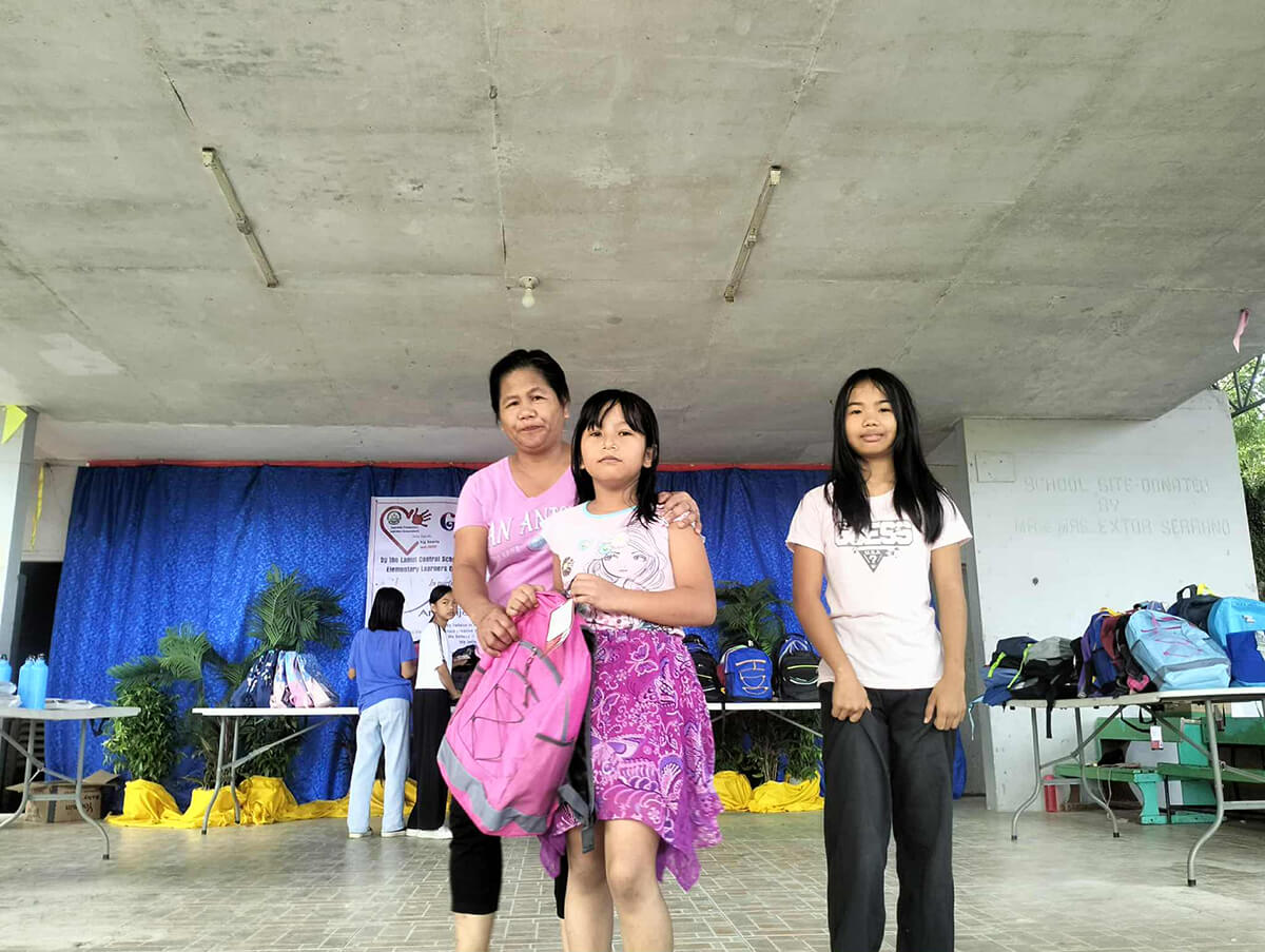 Aris Elijah Pugal Foundation - Lamut Central Elementary School - Gift Giving Program