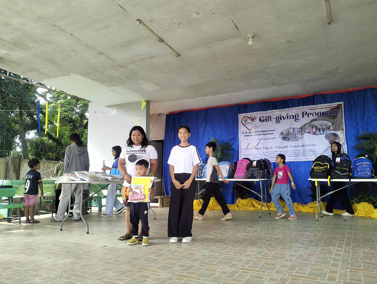 Aris Elijah Pugal Foundation - Lamut Central Elementary School - Gift Giving Program