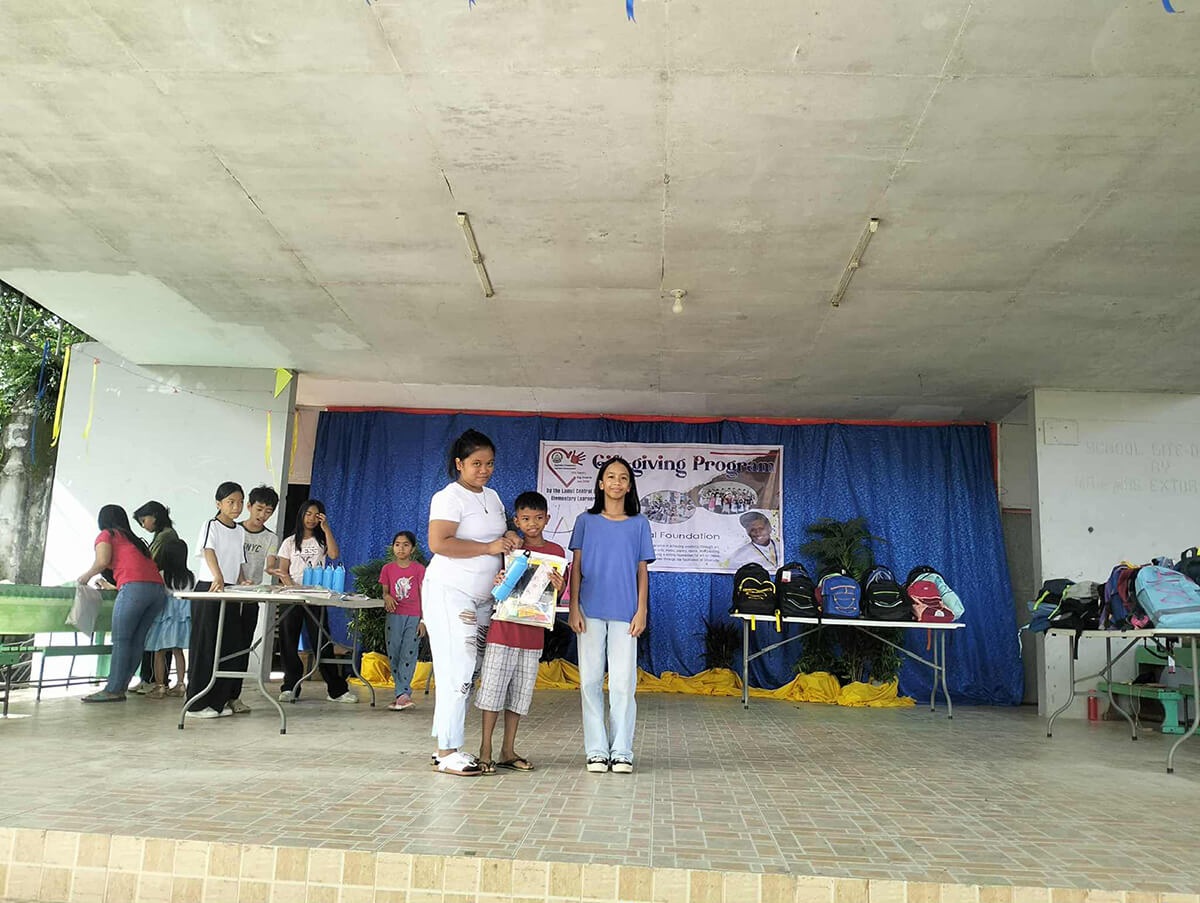 Aris Elijah Pugal Foundation - Lamut Central Elementary School - Gift Giving Program