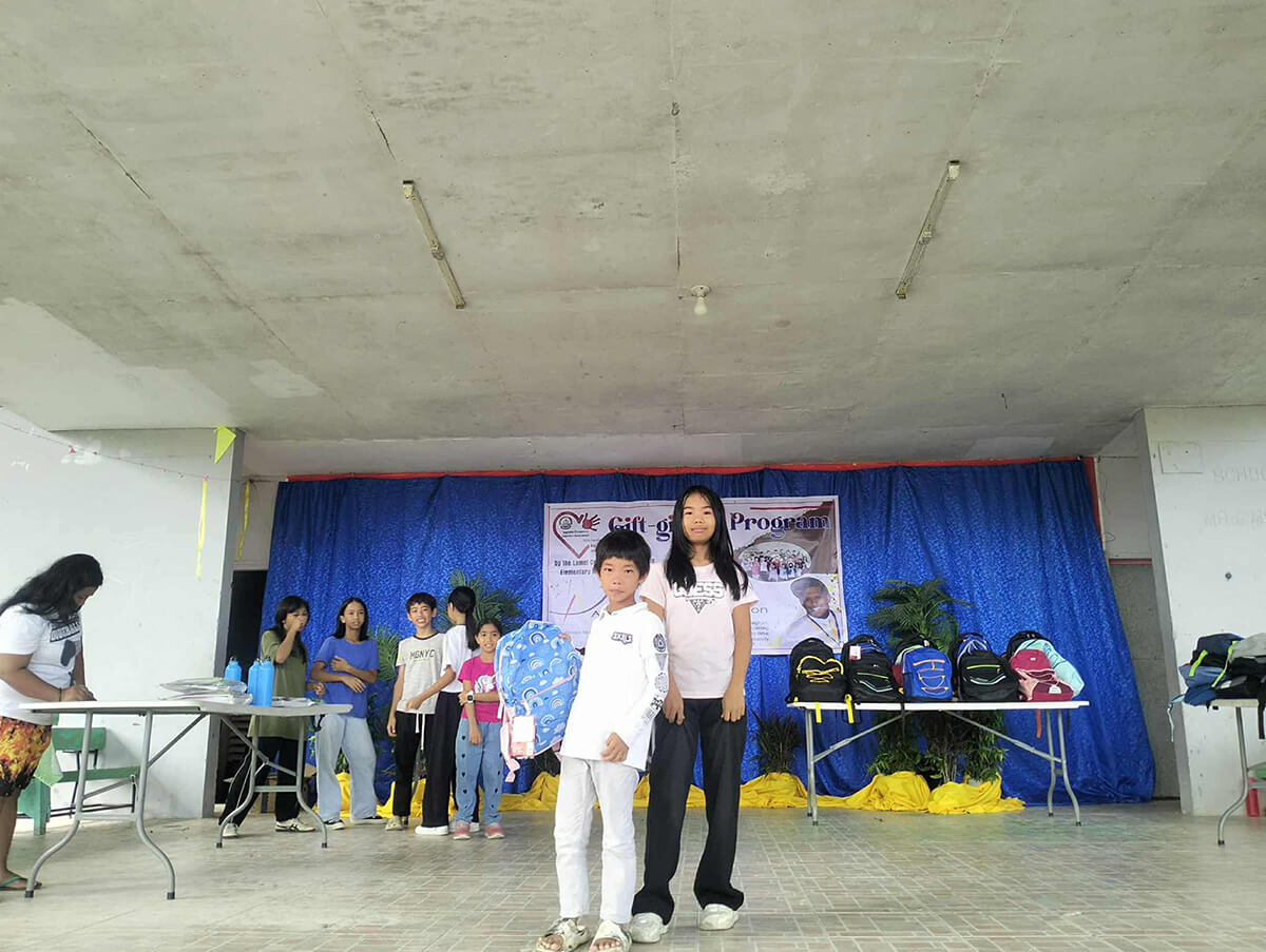 Aris Elijah Pugal Foundation - Lamut Central Elementary School - Gift Giving Program