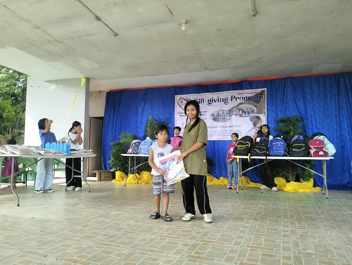 Aris Elijah Pugal Foundation - Lamut Central Elementary School - Gift Giving Program